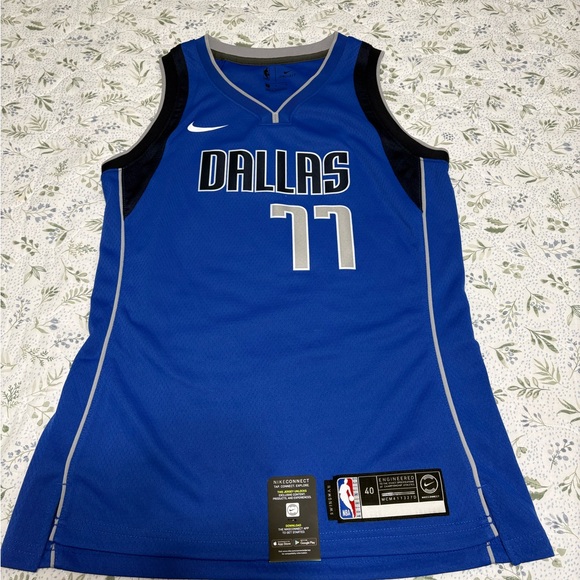 Nike Tops - Nike Dallas Blue #77 Basketball Jersey women’s M